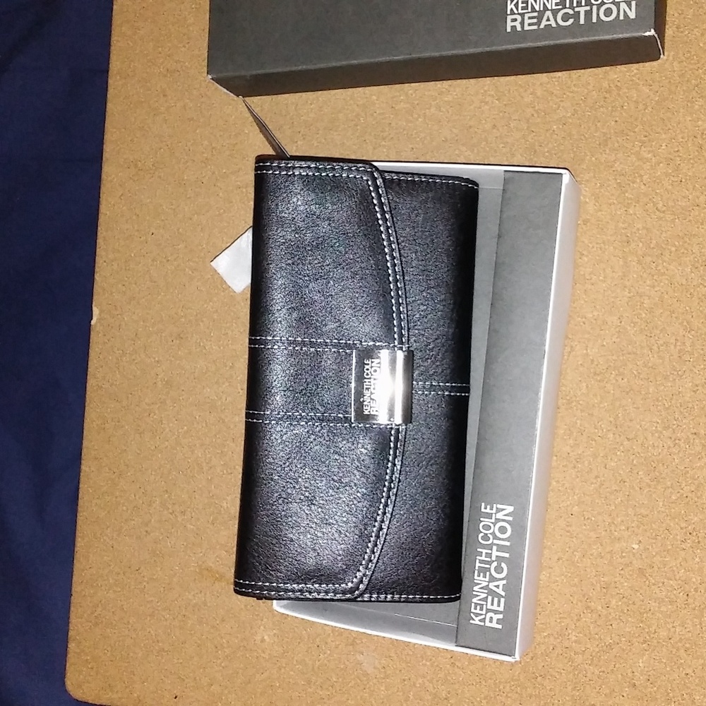 kenneth cole reaction